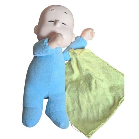 Vintage 1966 Peanuts Linus Plush Doll with Security Blanket - Picture 2 of 7